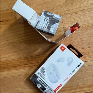 JBL Vibe Buds 2 Wireless Earbuds - Sleek White SOLD!!!!